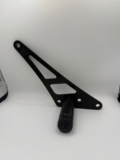 Ultra Bee Footlock Mount