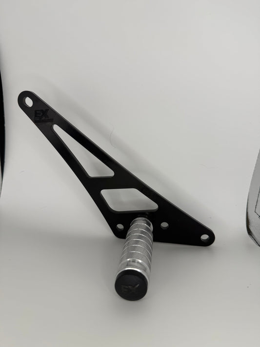 Ultra Bee Footlock Mount